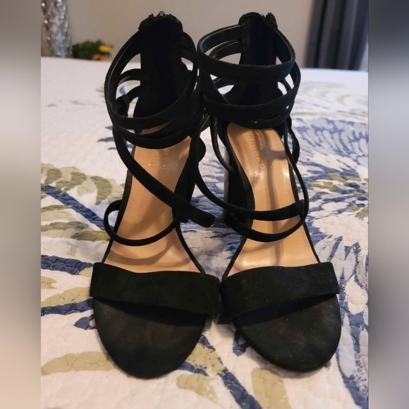 LC Lauren Conrad Shoes - Lauren Conrad Elegant Black Strappy Women's Heels